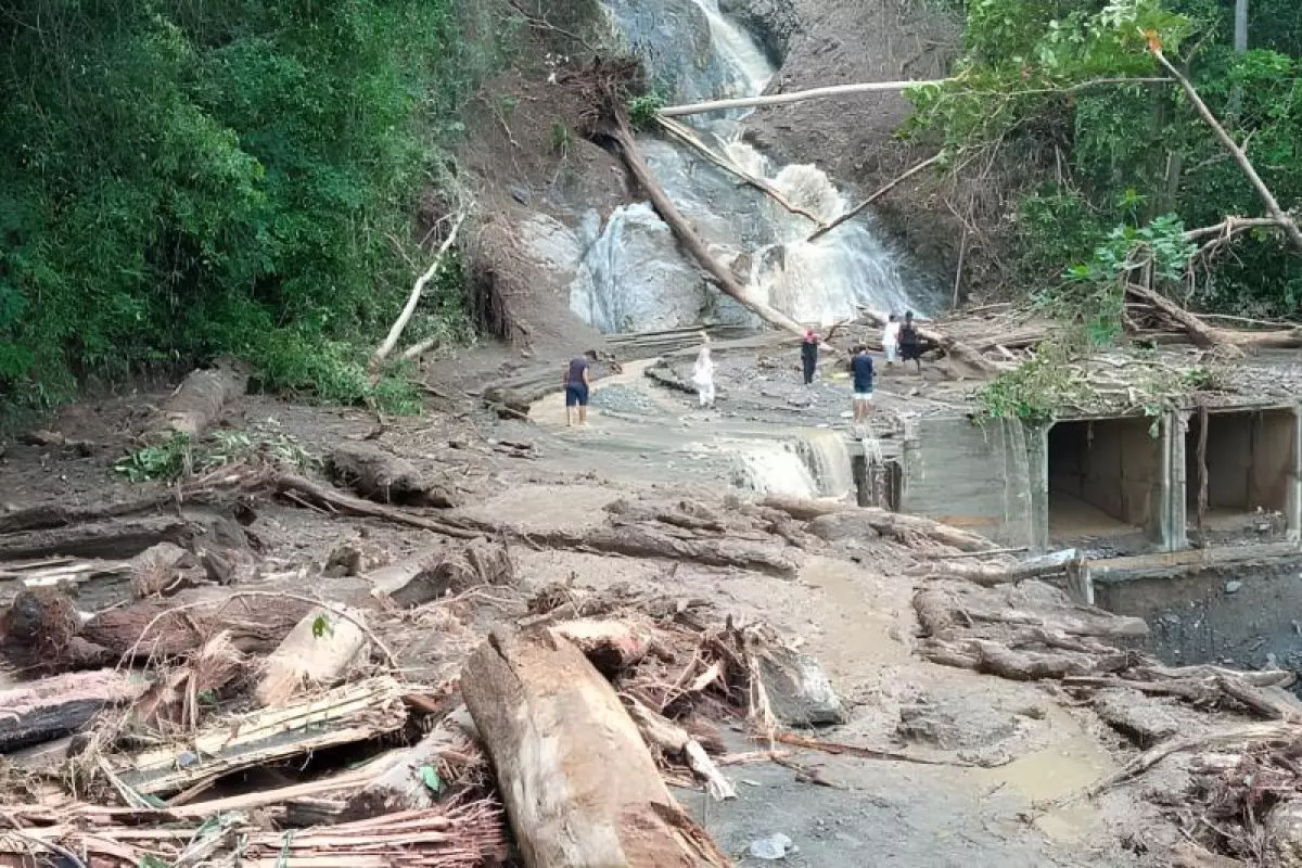 Longsor terjang desa di Papua Nugini, 20 warga tewas Longsor terjang desa di Papua Nugini, 20 warga tewas