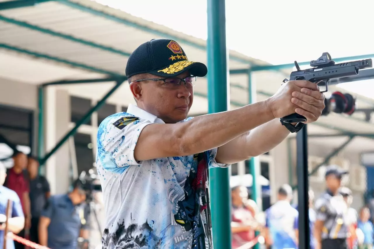 Panglima TNI hadiri kejuaraan menembak Kasau Cup 2025 di Brigade Parako I Pasgat Panglima TNI hadiri kejuaraan menembak Kasau Cup 2025 di Brigade Parako I Pasgat