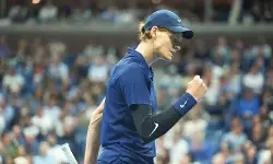 Sinner capai perempat final Paris Masters untuk pertama kalinya