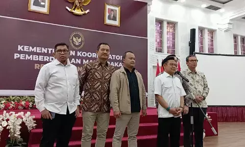 Menko PM Muhaimin iskandar ajak 21 Pemred, bahas pendidikan dan UMKM naik kelas Menko PM Muhaimin iskandar ajak 21 Pemred, bahas pendidikan dan UMKM naik kelas