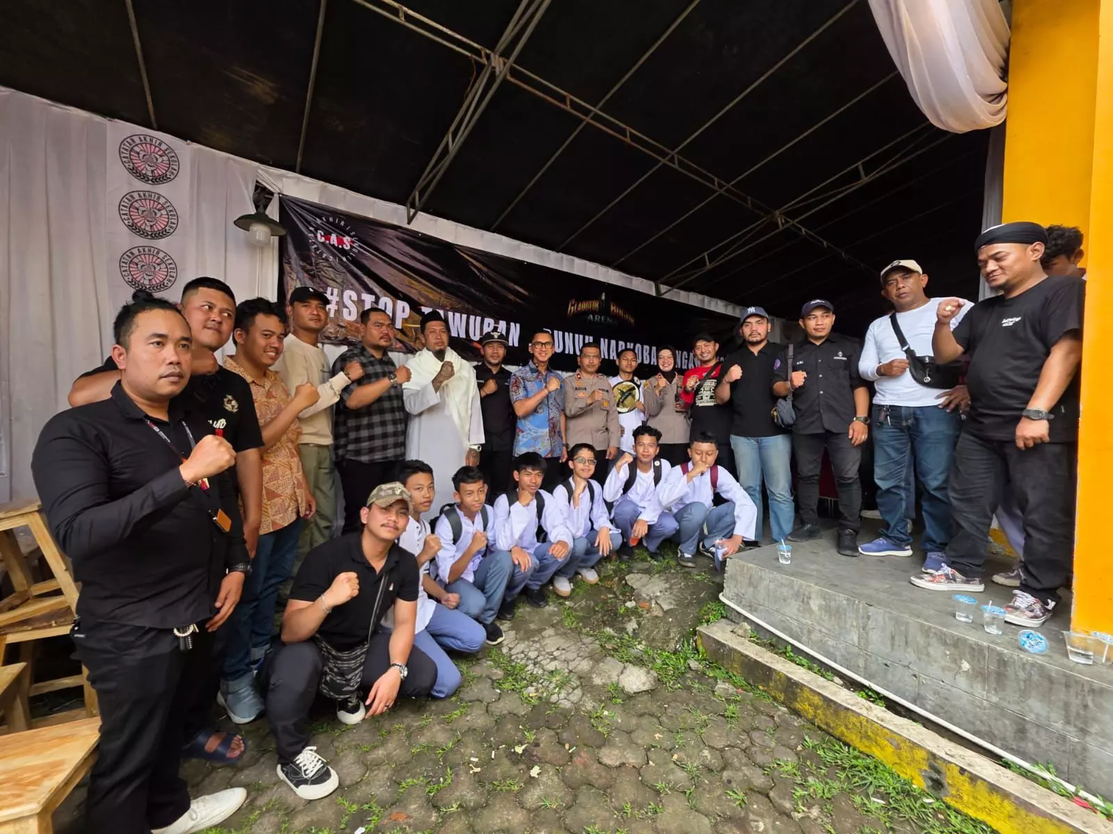 Alumni STM Bogor ajak pelajar jauhi tawuran dan narkoba lewat sosialisasi Alumni STM Bogor ajak pelajar jauhi tawuran dan narkoba lewat sosialisasi