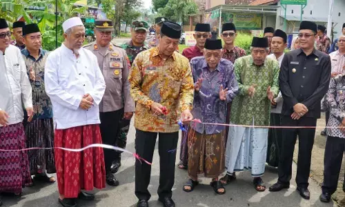 Bupati Magelang resmikan Jalan KH Utsman di Tegalrejo Bupati Magelang resmikan Jalan KH Utsman di Tegalrejo