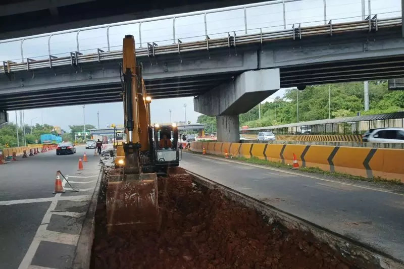 Jasamarga minta maaf gangguan lalu lintas dalam pemeliharaan jalan tol Jasamarga minta maaf gangguan lalu lintas dalam pemeliharaan jalan tol
