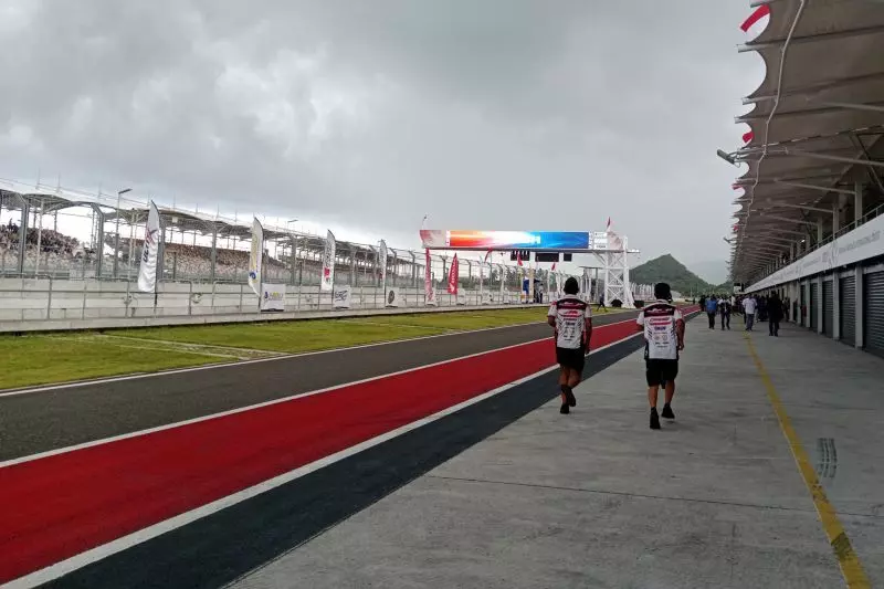 Pembalap NTB juara umum National Sport 250cc MRS Sirkuit Mandalika Pembalap NTB juara umum National Sport 250cc MRS Sirkuit Mandalika