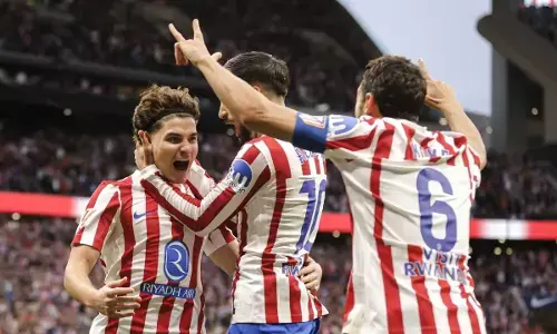Atletico Madrid menang telak 3-0 atas Sevilla Atletico Madrid menang telak 3-0 atas Sevilla