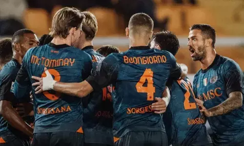 Napoli diimbangi Como tanpa gol Napoli diimbangi Como tanpa gol