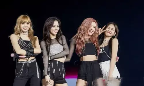 BLACKPINK DEADLINE di Jakarta: Semarak lagu hit dan euforia BLINK BLACKPINK DEADLINE di Jakarta: Semarak lagu hit dan euforia BLINK