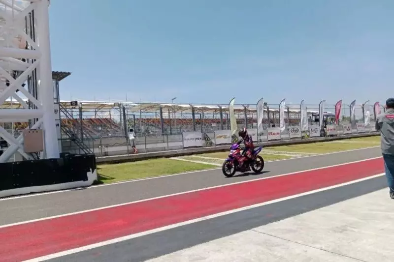 Kebanggaan dari tikungan Mandalika