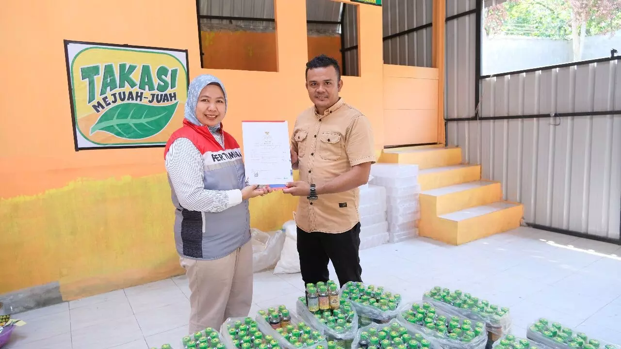 Didukung Pertamina, Minyak Karo Takasi Menjuah Juah raih sertifikat halal