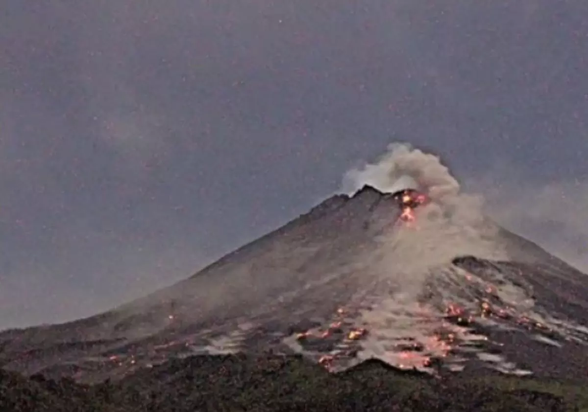 5 November 2010: Gunung Merapi meletus
