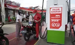 Harga BBM di November, bensin turun dan solar naik