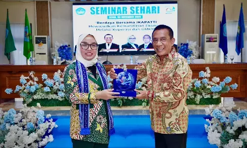 Wamenkop tegaskan peran vital universitas perkuat koperasi dukung ekonomi daerah Wamenkop tegaskan peran vital universitas perkuat koperasi dukung ekonomi daerah