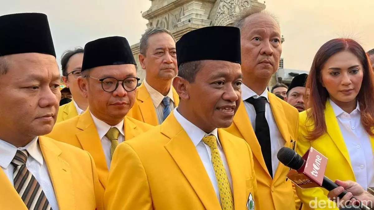 Ketum Bahlil targetkan lonjakan kursi golkar, instruksikan konsolidasi hingga Desa Ketum Bahlil targetkan lonjakan kursi golkar, instruksikan konsolidasi hingga Desa