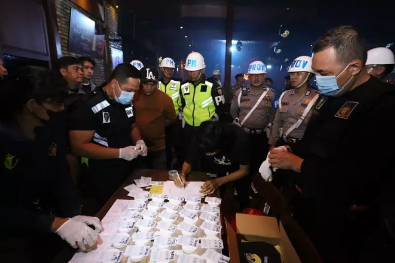 Polda gencarkan razia hiburan malam di Medan cegah peredaran narkoba
