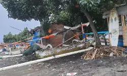 Sekitar 500 KK di Mataram terdampak abrasi pantai Sekitar 500 KK di Mataram terdampak abrasi pantai