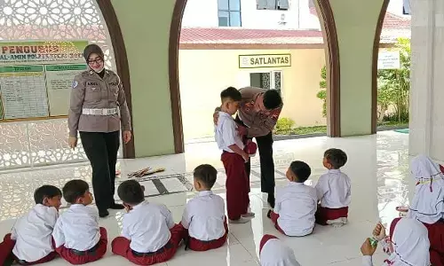 Sat Lantas Polres Tegal Kota kenalkan keselamatan berlalu lintas lewat Program Polsanak Sat Lantas Polres Tegal Kota kenalkan keselamatan berlalu lintas lewat Program Polsanak