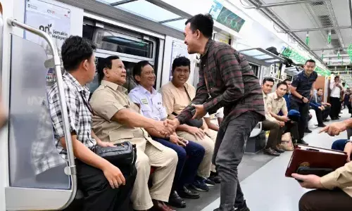 Prabowo perintahkan AHY buat rencana jaringan kereta api di Kalimantan
