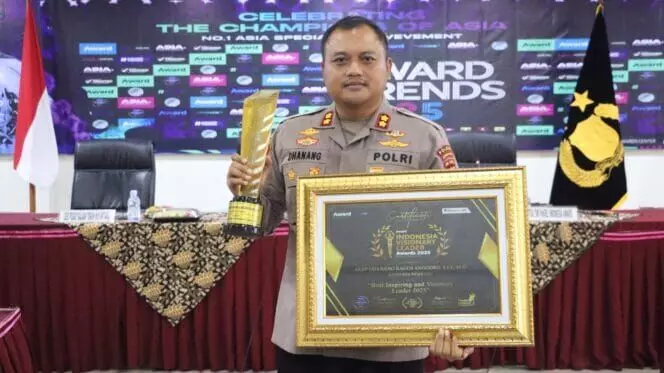 Kapolres Rembang raih penghargaan nasional Indonesia Visionary Leader Awards 2025 Kapolres Rembang raih penghargaan nasional Indonesia Visionary Leader Awards 2025