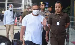 KPK umumkan sita mata uang asing dari rumah Gubernur Riau Abdul Wahid KPK umumkan sita mata uang asing dari rumah Gubernur Riau Abdul Wahid