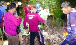 Tim SAR evakuasi mahasiswa korban terakhir tenggelam di Kendal Tim SAR evakuasi mahasiswa korban terakhir tenggelam di Kendal