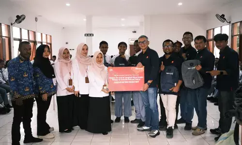 Telkomsel salurkan bantuan CSR dukung pendidikan Sekolah Rakyat di Jayapura dan Biak Telkomsel salurkan bantuan CSR dukung pendidikan Sekolah Rakyat di Jayapura dan Biak