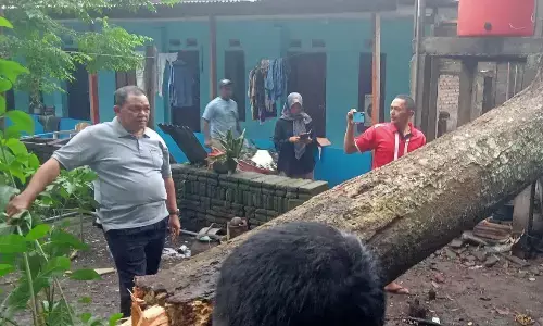 Bupati Semarang prihatin bencana angin kencang timpa rumah warga