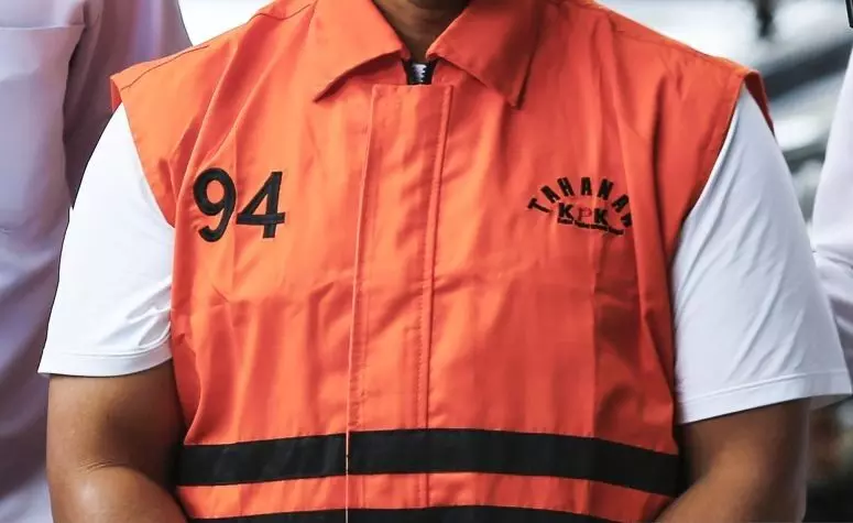 KPK geledah rumah dinas Gubernur Riau KPK geledah rumah dinas Gubernur Riau