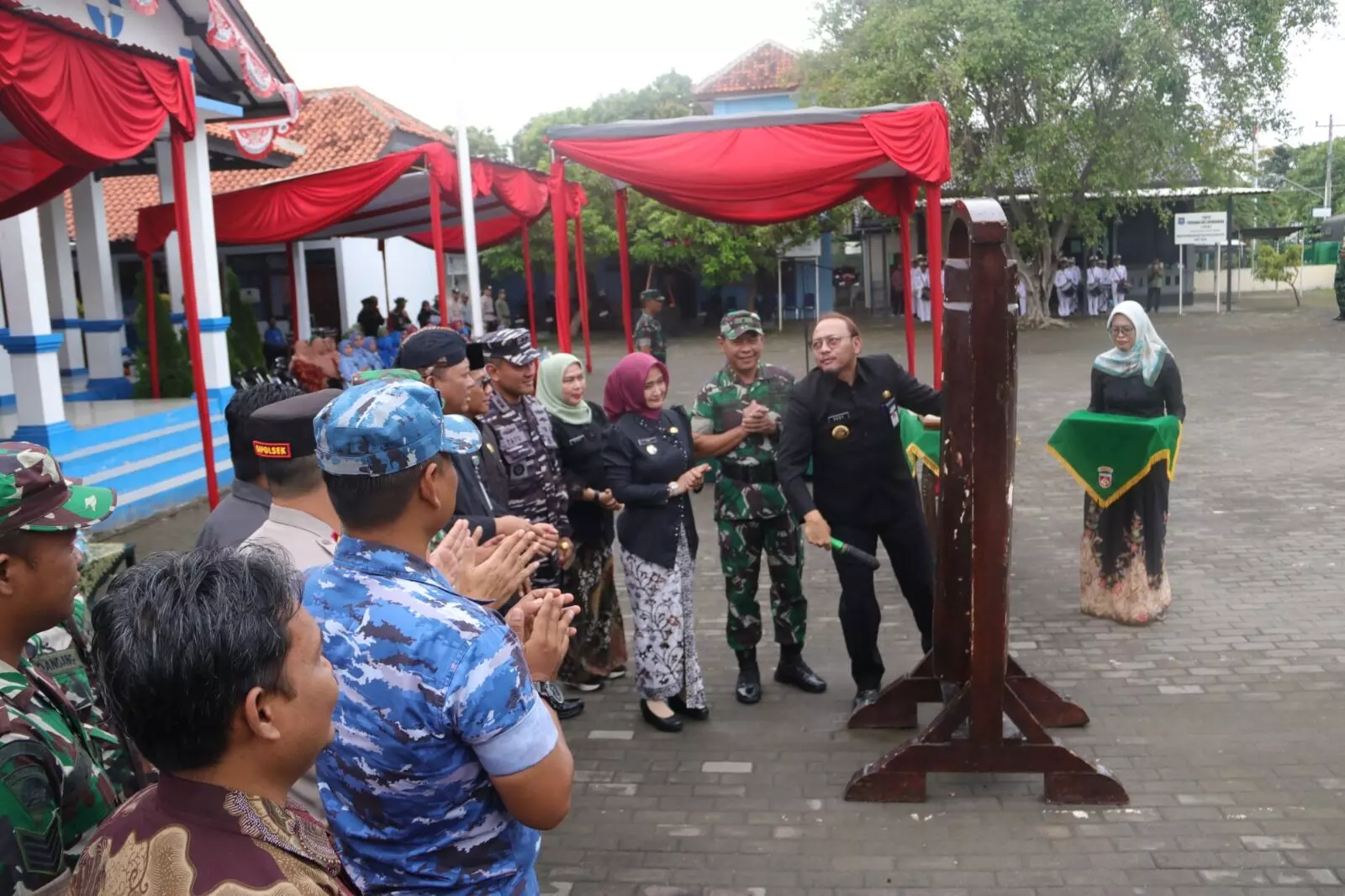 TMMD Sengkuyung Tahap IV Tahun 2025 ditutup, TNI AD tegaskan komitmen bangun desa TMMD Sengkuyung Tahap IV Tahun 2025 ditutup, TNI AD tegaskan komitmen bangun desa