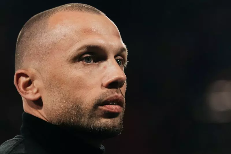 Ajax depak John Heitinga usai gagal angkat performa tim Ajax depak John Heitinga usai gagal angkat performa tim
