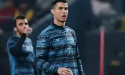 Cristiano Ronaldo isyaratkan segera pensiun dari sepak bola