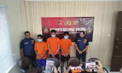 1x24 jam, tiga pelaku pembunuhan di Kampung Panjang Bojonggede, berhasil ditangkap 1x24 jam, tiga pelaku pembunuhan di Kampung Panjang Bojonggede, berhasil ditangkap