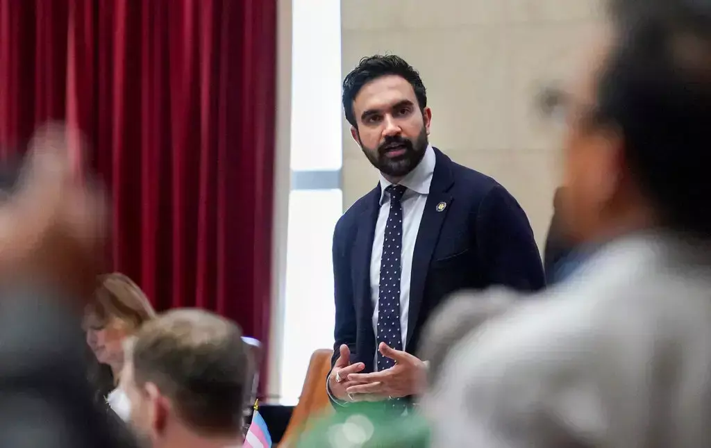 Zohran Kwame Mamdani jadi Wali Kota Muslim pertama New York City Zohran Kwame Mamdani jadi Wali Kota Muslim pertama New York City