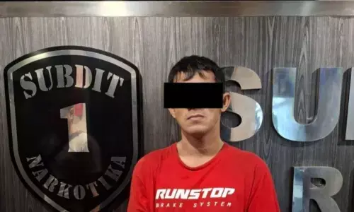 Polisi tangkap pengedar ribuan ekstasi di Jakarta Pusat Polisi tangkap pengedar ribuan ekstasi di Jakarta Pusat