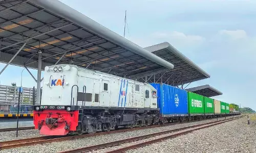 KAI Sumut angkut 52.872 ton barang selama Oktober 2025