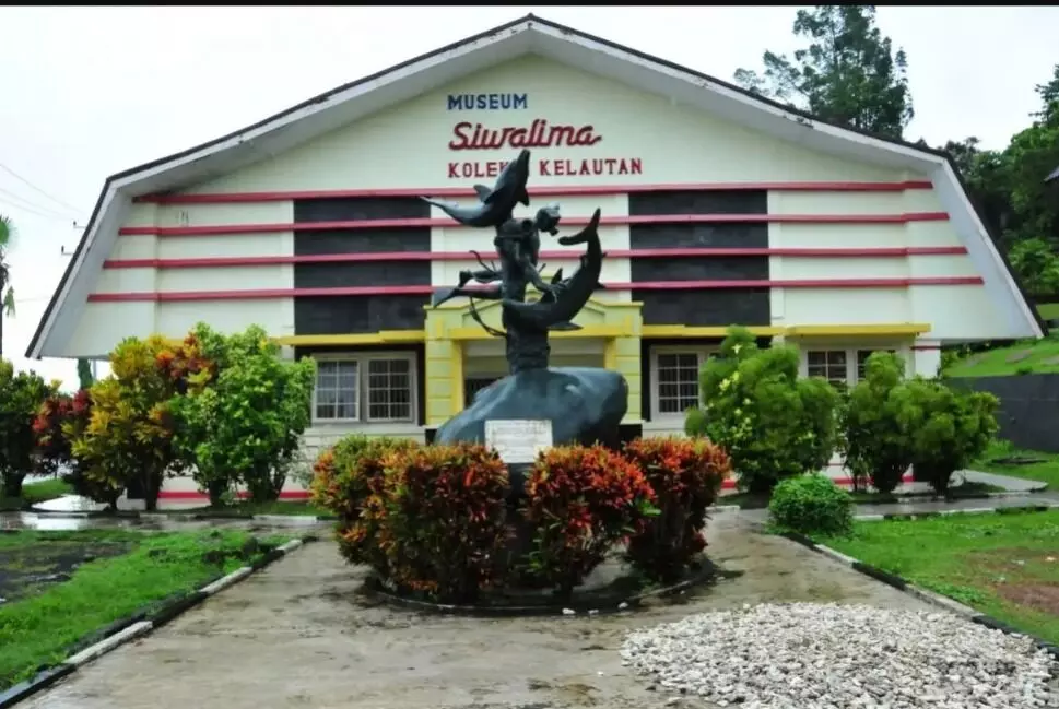 8 November 1973: Museum Siwalima, tempat bersua jejak sarah Ambon 8 November 1973: Museum Siwalima, tempat bersua jejak sarah Ambon