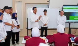 Gus Ipul ajak Sri Sultan dan Menhub Dudy meninjau SRMA 20 Sleman