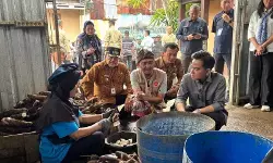 Wapres bantu olahan singkong masuk menu MBG sebagai wujud dukung UMKM Wapres bantu olahan singkong masuk menu MBG sebagai wujud dukung UMKM