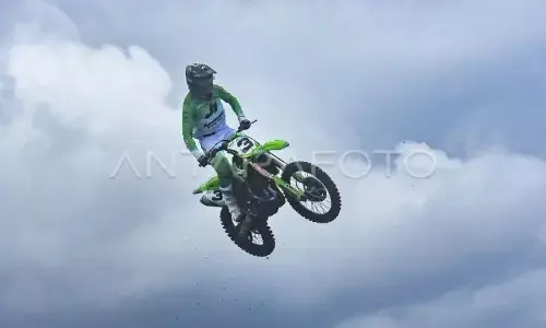 Menelusuri jejak keruh dunia motocross Menelusuri jejak keruh dunia motocross
