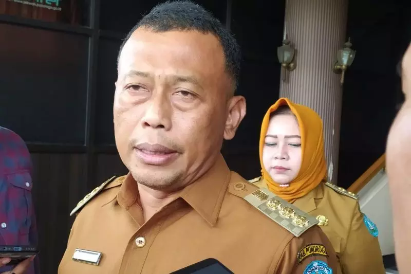 KPK tangkap 13 orang dalam OTT Bupati Ponorogo Sugiri Sancoko KPK tangkap 13 orang dalam OTT Bupati Ponorogo Sugiri Sancoko