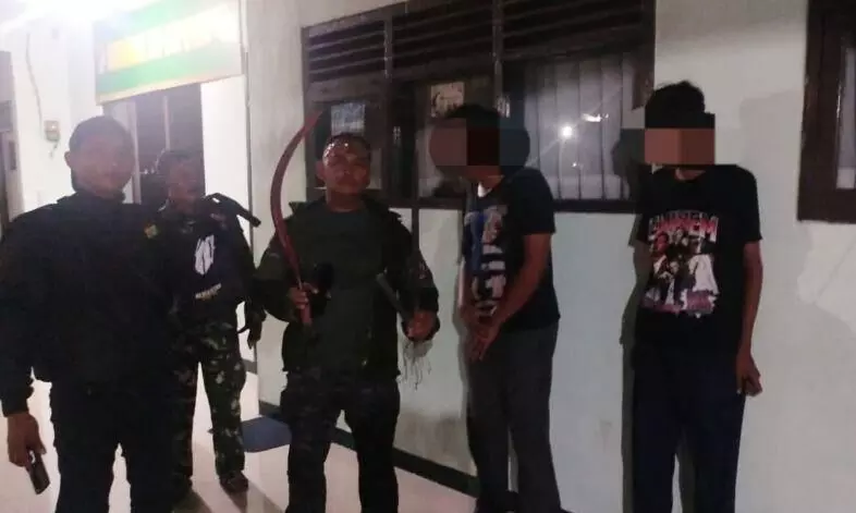 Dua pelajar Tangsel diamankan polisi karena bawa senjata tajam Dua pelajar Tangsel diamankan polisi karena bawa senjata tajam
