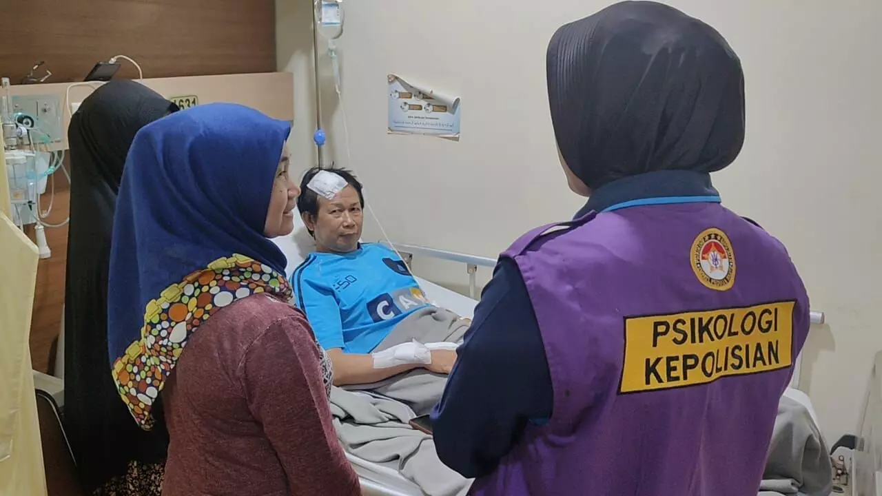 Polda Metro gelar trauma healing pascaledakan di SMAN 72 Polda Metro gelar trauma healing pascaledakan di SMAN 72