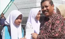 Pangkalpinang berikan bantuan beasiswa bagi 1.041 siswa Pangkalpinang berikan bantuan beasiswa bagi 1.041 siswa