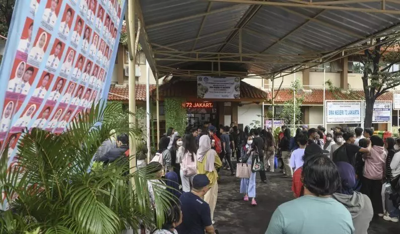 Mensos kolaborasi dengan Gubernur DKI beri bantuan korban ledakan Mensos kolaborasi dengan Gubernur DKI beri bantuan korban ledakan