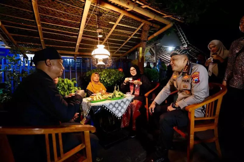Festival Ngopi Sepuluh Ewu di Banyuwangi dipadati ribuan warga Festival Ngopi Sepuluh Ewu di Banyuwangi dipadati ribuan warga
