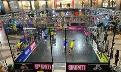 Gandeng legenda MU Patrice Evra, turnamen 3x3 soccer cage digelar