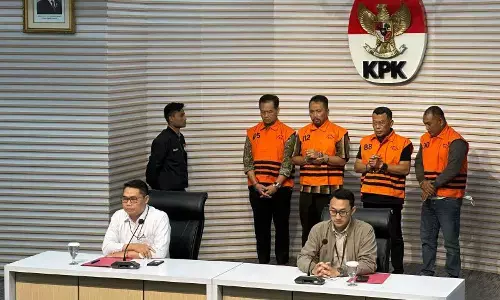 KPK tetapkan tiga tersangka selain Bupati Ponorogo pasca-OTT KPK tetapkan tiga tersangka selain Bupati Ponorogo pasca-OTT