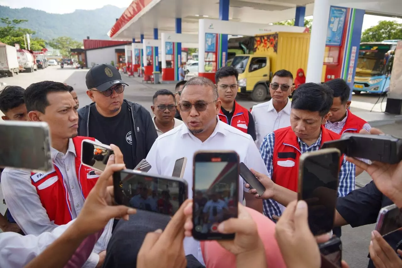 Pertamina sanksi 54 SPBU serta blokir 3.500 nopol penyalahgunaan BBM subsidi Pertamina sanksi 54 SPBU serta blokir 3.500 nopol penyalahgunaan BBM subsidi