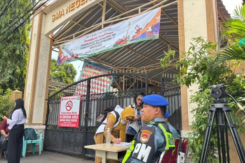 Siswa SMAN 72 Jakarta ikuti PJJ dengan materi trauma healing Siswa SMAN 72 Jakarta ikuti PJJ dengan materi trauma healing