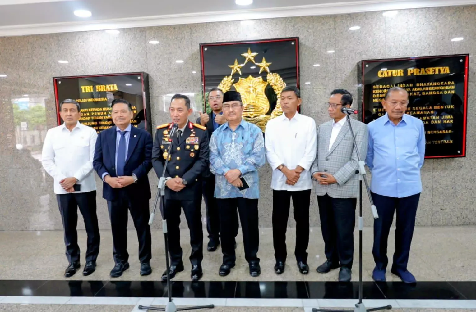 Usai rapat perdana Komisi Percepatan Reformasi, Kapolri: Polri terbuka dan terima evaluasi Usai rapat perdana Komisi Percepatan Reformasi, Kapolri: Polri terbuka dan terima evaluasi