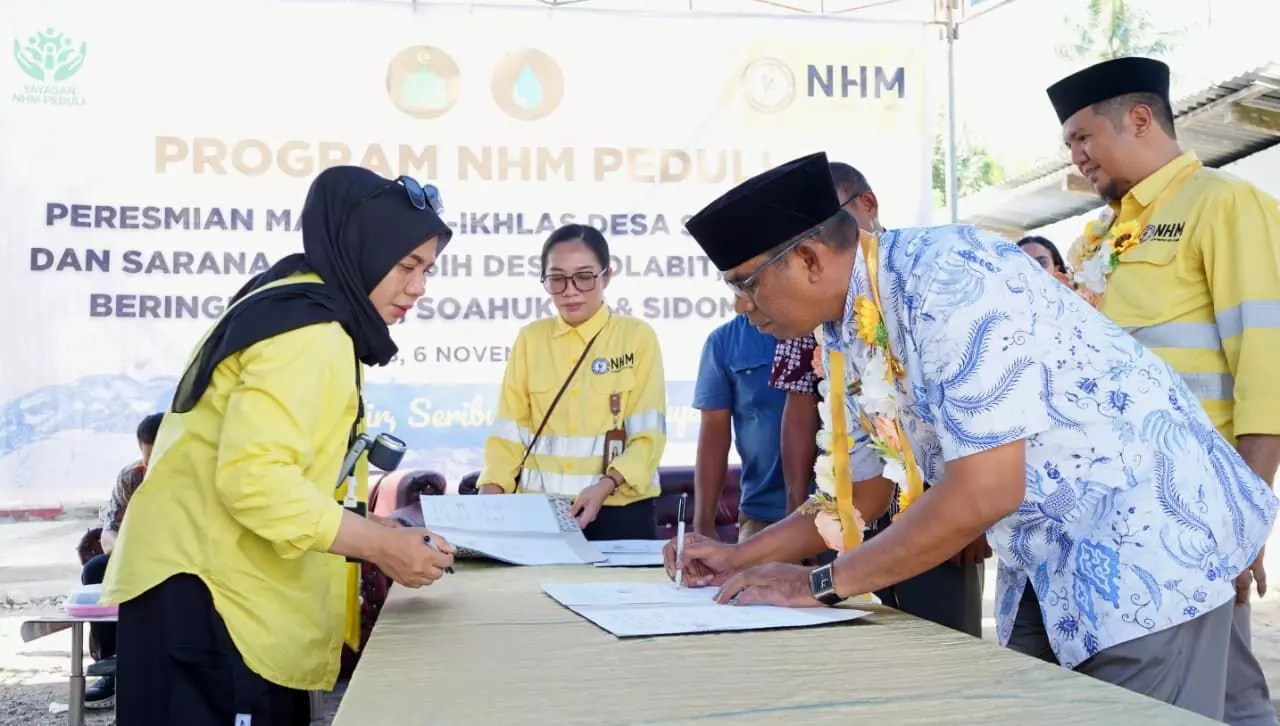NHM bangun masjid dan air bersih untuk warga Kao Barat